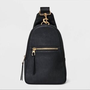 Sling pack crossbody bag- Target Universal Thread Black: Adjustable Strap